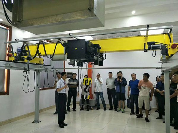 Electric hoist