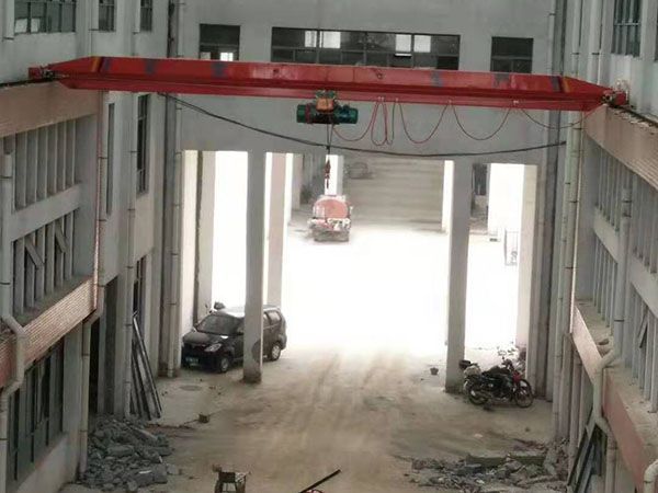 Maintenance procedures for gantry cranes